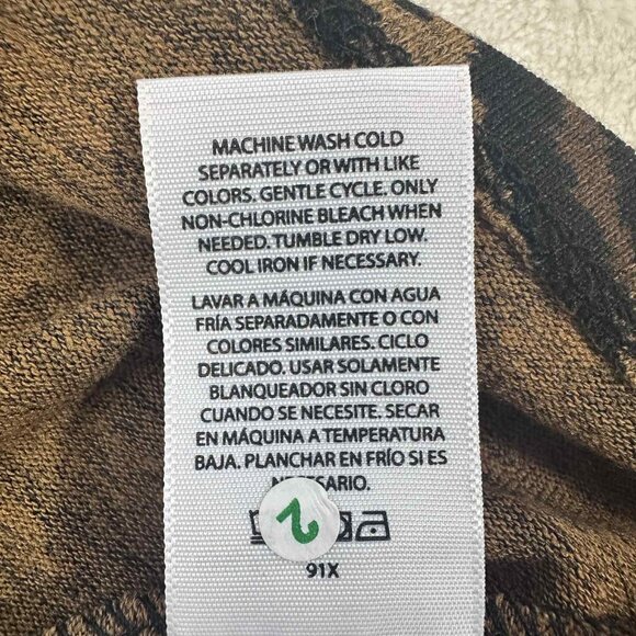 Time & Tru Women’s Leopard Print Peplum Top Size 1X - Picture 12 of 12